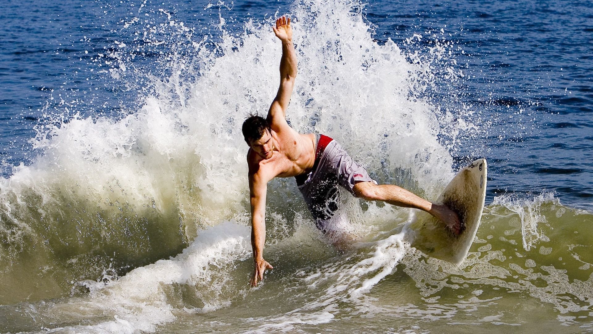 爱游戏全站-球迷点评：本年度最惊艳的个人突破，球迷排行